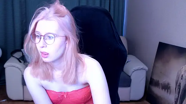 Lily Spark  online show from 05-14-26, 01:02
