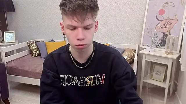 Snapshot of EliotMars chatting on 04-13-26, 11:14 EliotMars online show from 04-13-26, 11:14