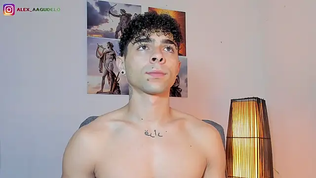 Snapshot of Alex_zt7 chatting on 06-15-26, 05:56 Alex zt7 online show from 06-15-26, 05:56