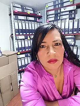 Snapshot of ZOE-WILDER_ chatting on 05-20-26, 11:40 ZOE-WILDER online show from 05-20-26, 11:40