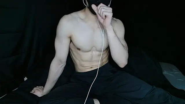 Snapshot of LEO1955 chatting on 04-23-26, 12:29 LEO1955 online show from 04-23-26, 12:29