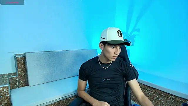 Valentino Rey online show from 04-13-26, 11:58