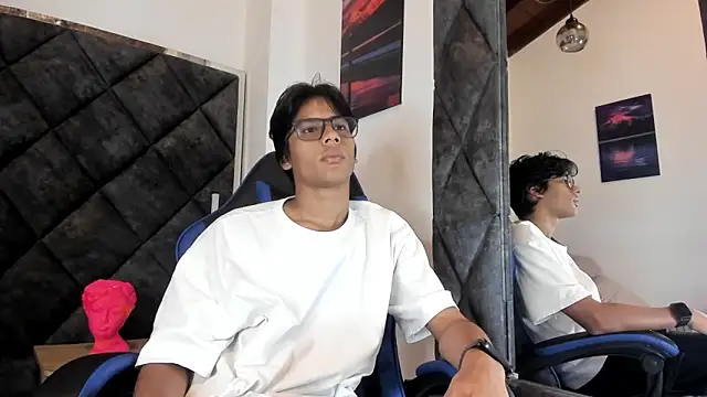 LiamKron online show from 06-10-26, 10:49