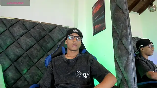LiamKron online show from 07-11-26, 10:59