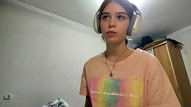 Snapshot of HebrewRiding chatting on 04-10-26, 09:49 HebrewRiding online show from 04-10-26, 09:49