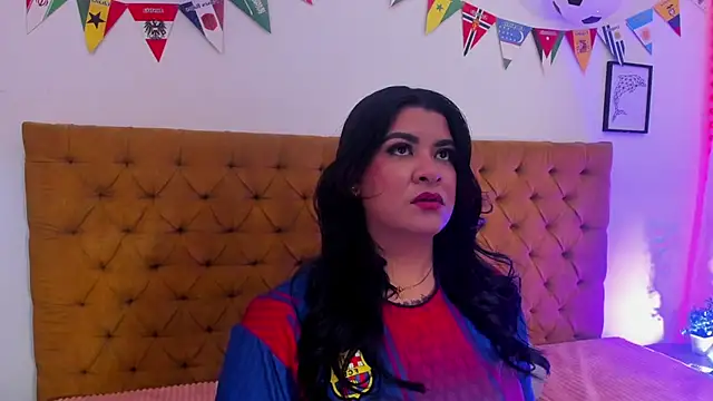 Katty West online show from 06-25-26, 07:19