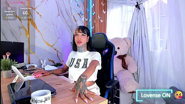 Dafne kee online show from 06-26-26, 02:45