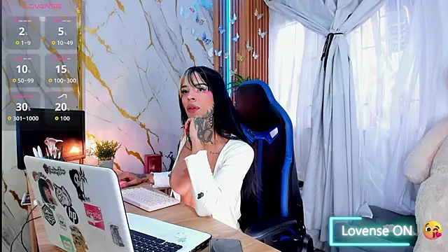 Dafne kee online show from 07-27-26, 04:36