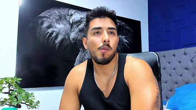 Snapshot of alangreek1 chatting on 06-02-26, 01:49 alangreek1 online show from 06-02-26, 01:49