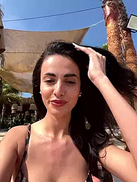 Snapshot of armina_red chatting on 06-02-26, 06:57 armina red online show from 06-02-26, 06:57