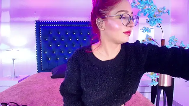 Snapshot of Amelie_adams chatting on 04-22-26, 11:06 Amelie adams online show from 04-22-26, 11:06