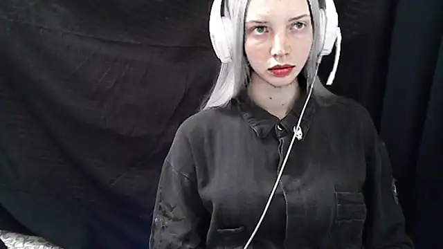 Crimson Lady online show from 05-27-26, 05:53