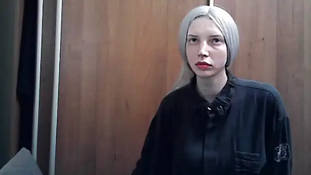 Crimson Lady online show from 05-19-26, 05:31