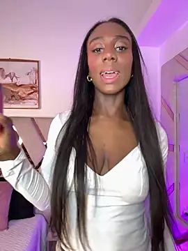Snapshot of Zoe_Ravenn chatting on 05-18-26, 03:06 Zoe Ravenn online show from 05-18-26, 03:06