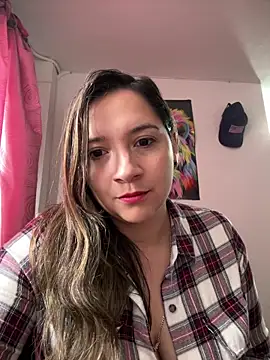 Snapshot of belucci_vale chatting on 04-09-26, 12:33 belucci vale online show from 04-09-26, 12:33