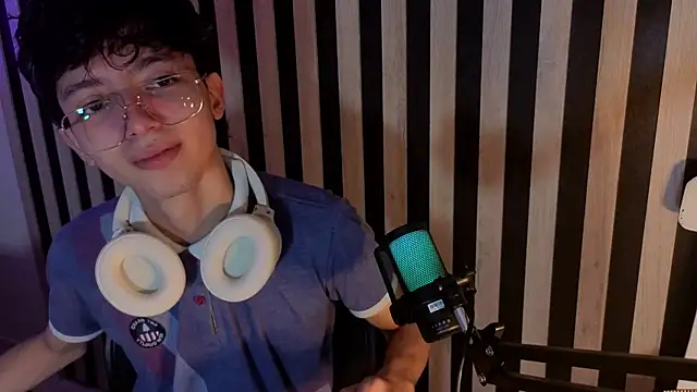 Snapshot of Twink_Sebas7 chatting on 06-26-26, 12:22 Twink Sebas7 online show from 06-26-26, 12:22