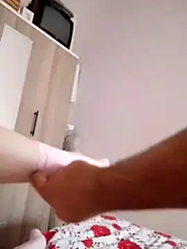 Snapshot of cansu27 chatting on 04-11-26, 01:15 cansu27 online show from 04-11-26, 01:15