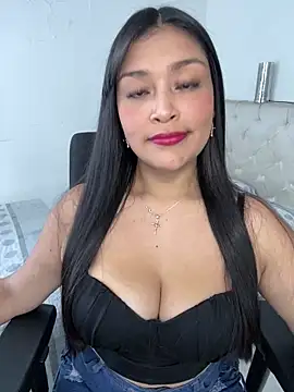 Snapshot of Simplemente_Aurora chatting on 05-28-26, 06:25 Simplemente Aurora online show from 05-28-26, 06:25