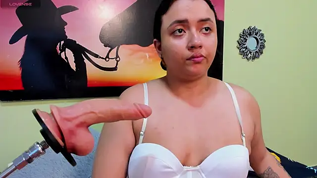 Snapshot of Cassle_ibarra_x chatting on 05-03-26, 08:12 Cassle ibarra x online show from 05-03-26, 08:12