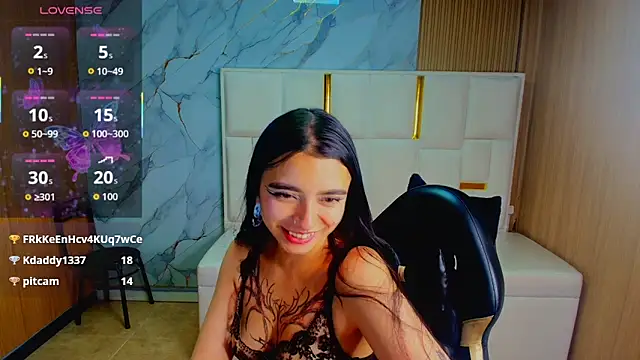 Snapshot of Samantha_petite_tf chatting on 05-31-26, 09:37 Samantha petite tf online show from 05-31-26, 09:37