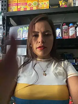 Snapshot of MIA_ROSSEEE chatting on 06-11-26, 07:22 MIA ROSSEEE online show from 06-11-26, 07:22
