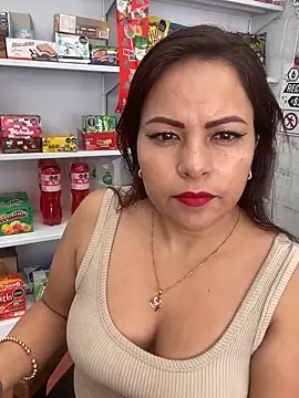Snapshot of MIA_ROSSEEE chatting on 04-22-26, 01:29 MIA ROSSEEE online show from 04-22-26, 01:29