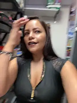 Snapshot of MIA_ROSSEEE chatting on 04-25-26, 01:14 MIA ROSSEEE online show from 04-25-26, 01:14
