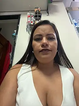 MIA ROSSEEE online show from 06-12-26, 04:49