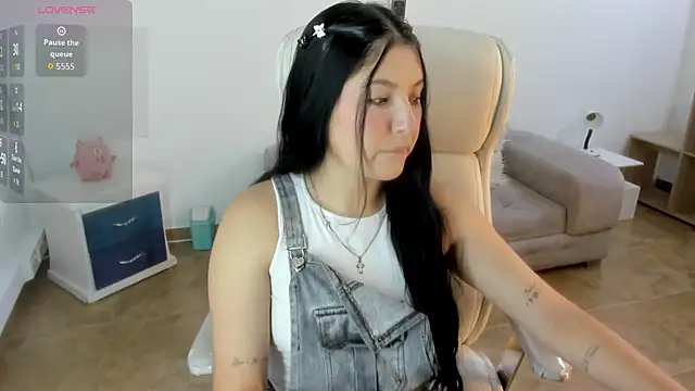 Snapshot of Celestee_21 chatting on 04-16-26, 07:58 Celestee 21 online show from 04-16-26, 07:58