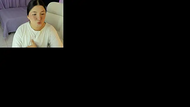 Snapshot of Celestee_21 chatting on 07-12-26, 09:26 Celestee 21 online show from 07-12-26, 09:26