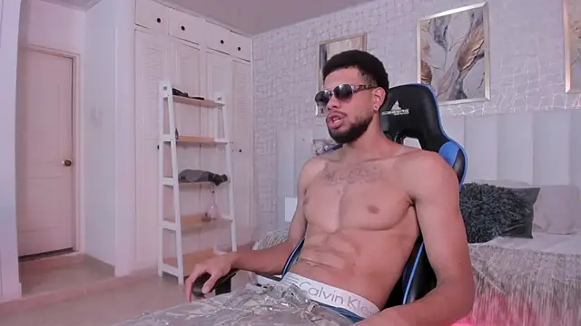 Snapshot of cero_khalifa chatting on 04-18-26, 05:26 cero khalifa online show from 04-18-26, 05:26