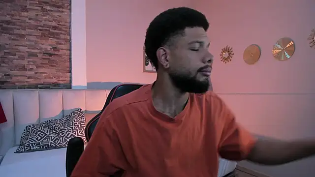 Snapshot of cero_khalifa chatting on 05-18-26, 04:01 cero khalifa online show from 05-18-26, 04:01