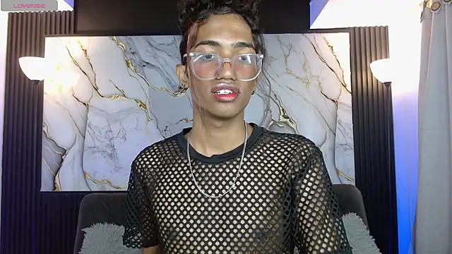 triiangel latinboy online show from 04-24-26, 01:18