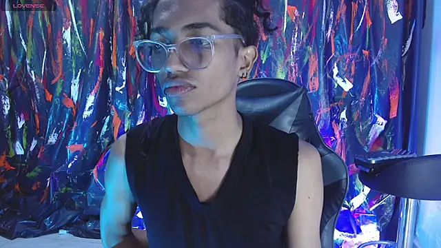 triiangel latinboy online show from 05-29-26, 12:33