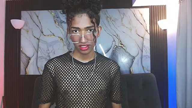 triiangel latinboy online show from 04-14-26, 12:48
