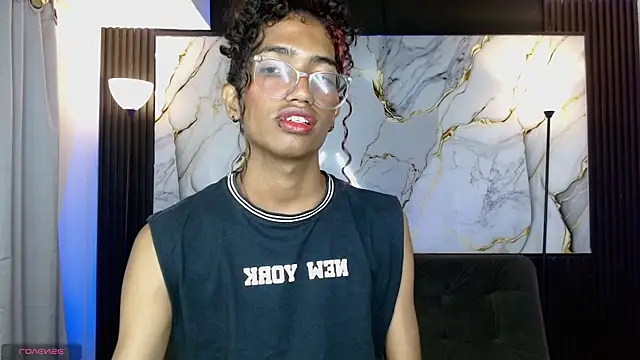 triiangel latinboy online show from 05-08-26, 12:25