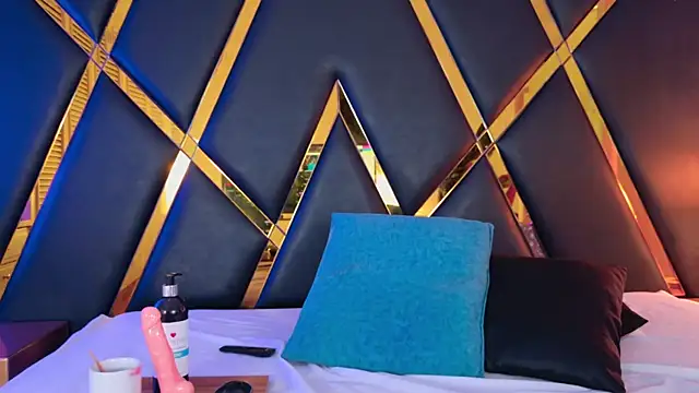  MiaRouge  online show from 05-05-26, 04:04