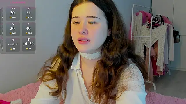 ChloeBlisss online show from 06-19-26, 04:18
