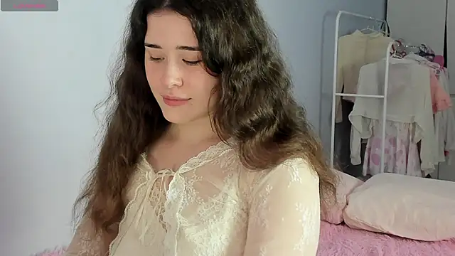 Snapshot of ChloeBlisss chatting on 05-21-26, 03:37 ChloeBlisss online show from 05-21-26, 03:37