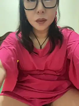 Snapshot of xxxlu886 chatting on 04-30-26, 04:25 xxxlu886 online show from 04-30-26, 04:25