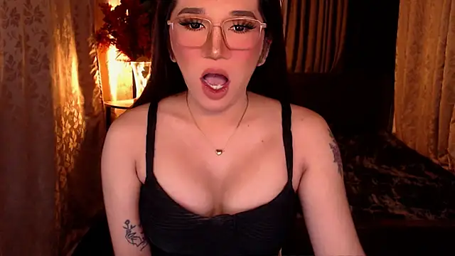 Snapshot of Precious_RoseDollxxx chatting on 07-13-26, 03:33 Precious RoseDollxxx online show from 07-13-26, 03:33