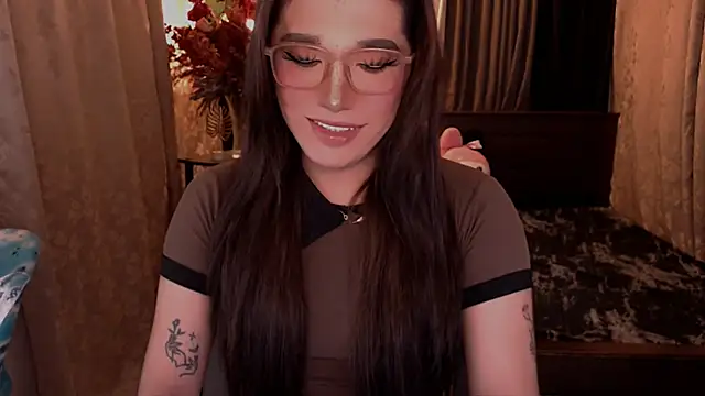 Snapshot of Precious_RoseDollxxx chatting on 06-16-26, 01:05 Precious RoseDollxxx online show from 06-16-26, 01:05