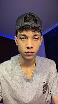 Snapshot of RoughDiamond_ chatting on 04-18-26, 11:49 RoughDiamond online show from 04-18-26, 11:49
