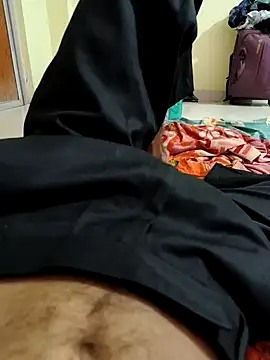  younger couples  online show from 04-12-26, 07:50