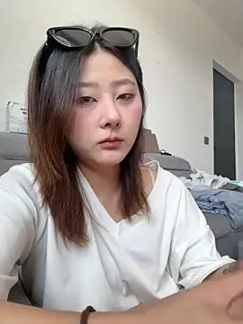 Snapshot of Mu-Mu520 chatting on 05-06-26, 05:00 Mu-Mu520 online show from 05-06-26, 05:00