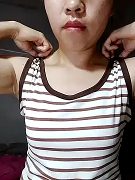 Snapshot of Lucy168 chatting on 04-15-26, 07:25 Lucy168 online show from 04-15-26, 07:25