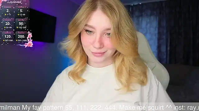 Snapshot of AliceMilr chatting on 05-04-26, 11:35 AliceMilr online show from 05-04-26, 11:35