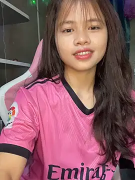 Snapshot of mayha11 chatting on 05-27-26, 01:57 mayha11 online show from 05-27-26, 01:57