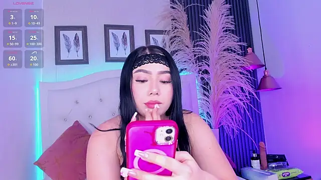 Snapshot of kitty_bluuee chatting on 06-15-26, 03:18 kitty bluuee online show from 06-15-26, 03:18