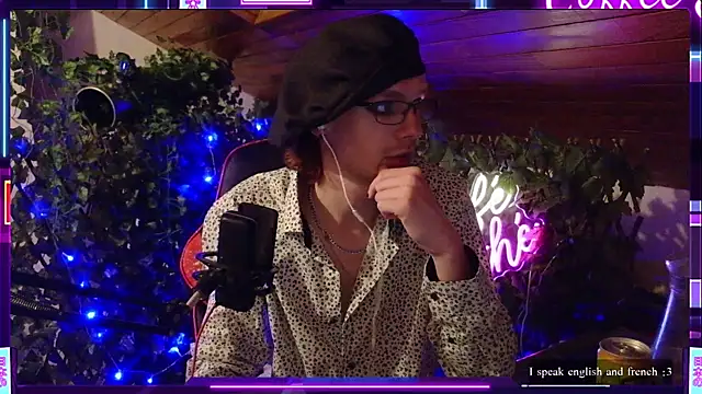 SkinnyAlex1312 online show from 04-22-26, 07:20